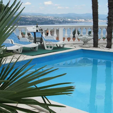 Palme Lägenhet Opatija